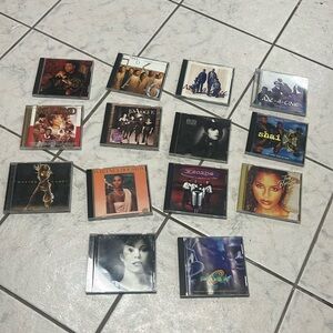 Bundle of R&B CDs